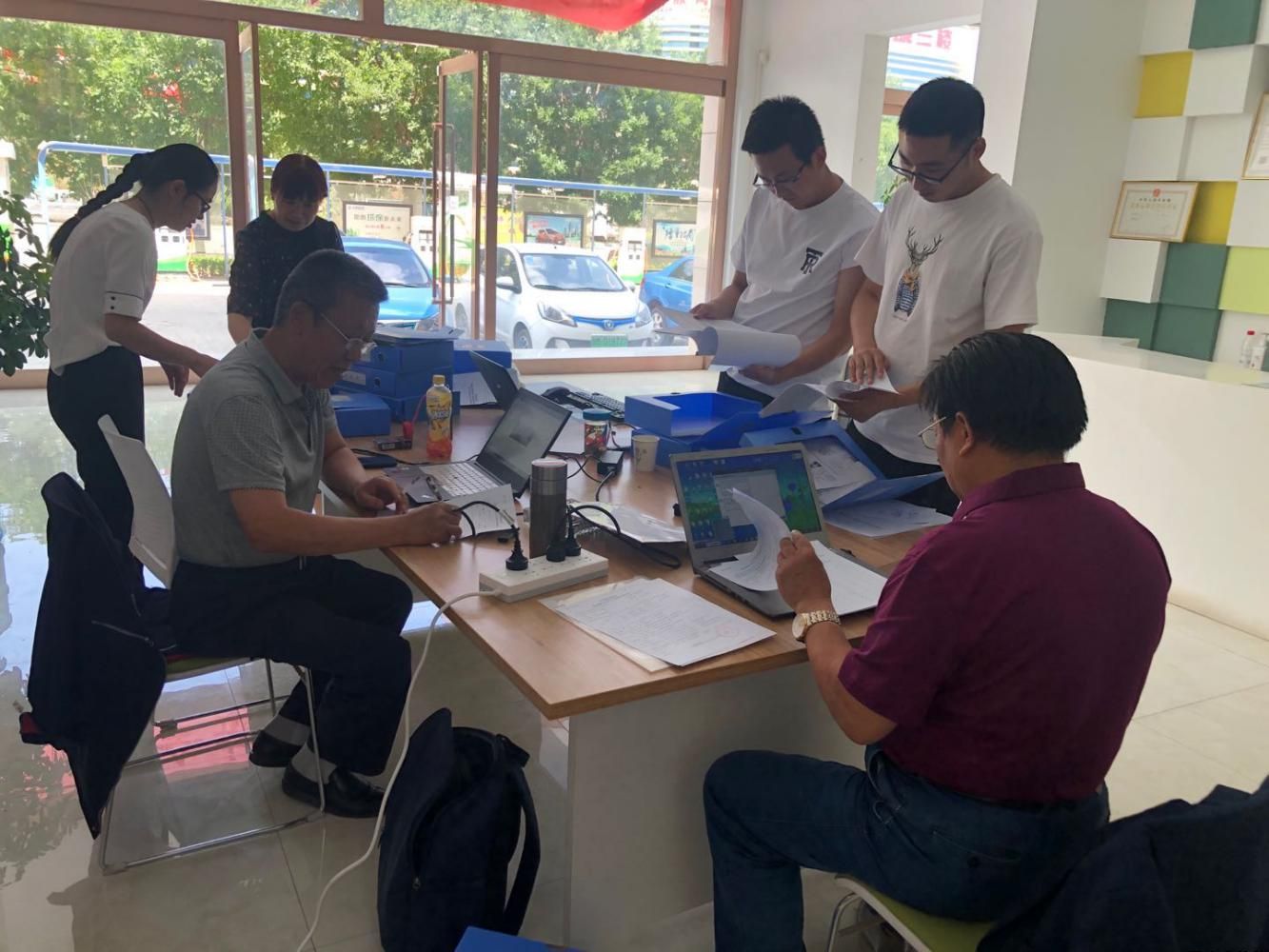 泓源新能源出租車公司安全標準化考評工作圓滿完成(圖1)